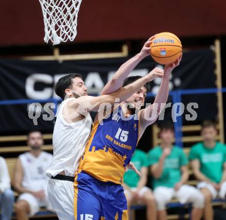 Basketball 2. Liga 2025/2026. Grunddurchgang 2. Runde.  KOS Celovec gegen BBU Salzburg.  Veljko Dena  (KOS),  Marko Rakic (Salzburg). Klagenfurt, am 11.10.2025.
Foto: Kuess
---
pressefotos, pressefotografie, kuess, qs, qspictures, sport, bild, bilder, bilddatenbank