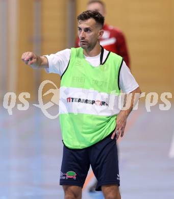 Futsal. Oesterreichische Futsal Liga. 1. OEFB Futsal Liga. . Futsal versli.at Klagenfurt  gegen LPSV Kaernten .   Samir Nuhanovic  (LPSV-Kaernten).  Klagenfurt, 12.10..2025.
Foto: Kuess
www.qspictures.net
---
pressefotos, pressefotografie, kuess, qs, qspictures, sport, bild, bilder, bilddatenbank