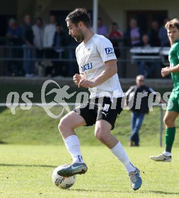 Fussball KÃ¤rntner Liga. Bleiburg gegen Voelkermarkt.  Dominik Peketz (Bleiburg). Bleiburg, am 11.10.2025.
Foto: Kuess
www.qspictures.net
---
pressefotos, pressefotografie, kuess, qs, qspictures, sport, bild, bilder, bilddatenbank