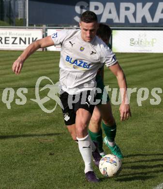 Fussball KÃ¤rntner Liga. Bleiburg gegen Voelkermarkt.  Robert Matic (Bleiburg). Bleiburg, am 11.10.2025.
Foto: Kuess
www.qspictures.net
---
pressefotos, pressefotografie, kuess, qs, qspictures, sport, bild, bilder, bilddatenbank
