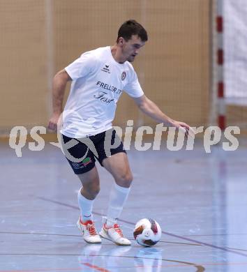 Futsal. Oesterreichische Futsal Liga. 1. OEFB Futsal Liga. . Futsal versli.at Klagenfurt  gegen LPSV Kaernten .  Enis Musanovic   (LPSV-Kaernten).  Klagenfurt, 12.10..2025.
Foto: Kuess
www.qspictures.net
---
pressefotos, pressefotografie, kuess, qs, qspictures, sport, bild, bilder, bilddatenbank