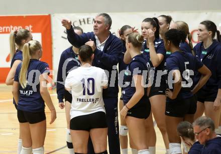 Volleyball Bundesliga. WVL. Women Volleyball League.  ATSC Wildcats gegen  Graz. Trainer Roberto Woelflin  (Wildcats). Klagenfurt, am 11.10.2025.
Foto: Kuess
www.qspictures.net
---
pressefotos, pressefotografie, kuess, qs, qspictures, sport, bild, bilder, bilddatenbank