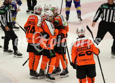 Eishockey Bundesliga. EC IDM Waermepumpen VSV gegen Moser Medical Graz99ers.   Torjubel Manuel Ganahl,  Nico Fellner, Nico Brunner   (Graz). . Villach, am 17.10..2025.
Foto: Kuess
www.qspictures.net
---
pressefotos, pressefotografie, kuess, qs, qspictures, sport, bild, bilder, bilddatenbank