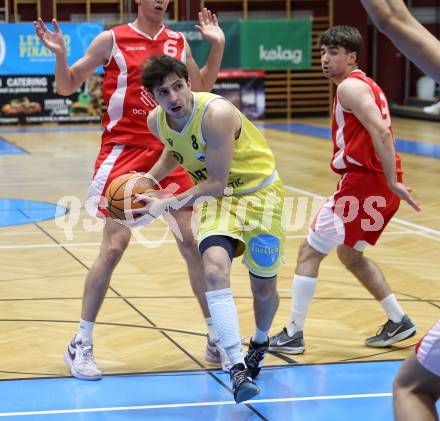 Basketball 2. Liga 2025/2026. Grunddurchgang 3. Runde.  Woerthersee Piraten gegen Upper Austrian Ballers. Elias Podany  (Piraten),  Luis Streitberger, Dominik Schachinger (Upper Austrian Ballers). Klagenfurt, am 18.10.2025.
Foto: Kuess
---
pressefotos, pressefotografie, kuess, qs, qspictures, sport, bild, bilder, bilddatenbank