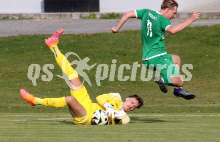 Fussball. Kaerntner Liga. Koettmannsdorf gegen Donau.  Andreas Sternigv(Koettmannsdorf),  Andreas Martin Tatschl   (Donau).  Koettmannsdorf, 19.10.2025.
Foto: Kuess
www.qspictures.net
---
pressefotos, pressefotografie, kuess, qs, qspictures, sport, bild, bilder, bilddatenbank
