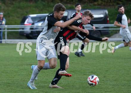Fussball 1. Klasse West. Admira Villach gegen Oberlienz. Fabian Pinter (Admira), Julian Gomig  (Oberlienz). Villach, am 18.10.2025.
Foto: Kuess
www.qspictures.net
---
pressefotos, pressefotografie, kuess, qs, qspictures, sport, bild, bilder, bilddatenbank
