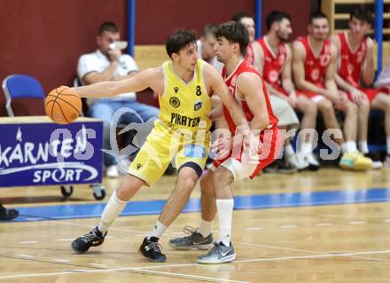 Basketball 2. Liga 2025/2026. Grunddurchgang 3. Runde.  Woerthersee Piraten gegen Upper Austrian Ballers.  Elias Podany  (Piraten), Dominik Schachinger   (Upper Austrian Ballers). Klagenfurt, am 18.10.2025.
Foto: Kuess
---
pressefotos, pressefotografie, kuess, qs, qspictures, sport, bild, bilder, bilddatenbank