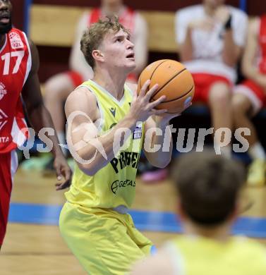 Basketball 2. Liga 2025/2026. Grunddurchgang 3. Runde.  Woerthersee Piraten gegen Upper Austrian Ballers.  Luca Umile  (Piraten). Klagenfurt, am 18.10.2025.
Foto: Kuess
---
pressefotos, pressefotografie, kuess, qs, qspictures, sport, bild, bilder, bilddatenbank