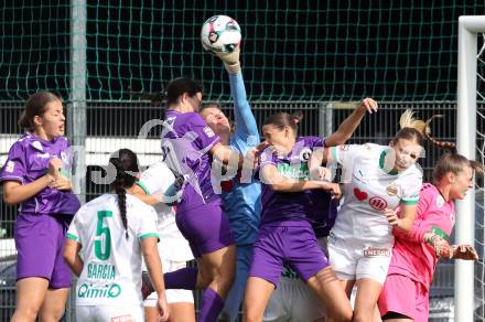 Fussball. Frauen.  2. Bundesliga. SK Austria Klagenfurt gegen Rapid Wien. Celine Arthofer, Natalie Schranzer  (Klagenfurt),  Kayleigh Van Niehoff  (Rapid Wien).  Klagenfurt, 19.10.2025.
Foto: Kuess
www.qspictures.net
---
pressefotos, pressefotografie, kuess, qs, qspictures, sport, bild, bilder, bilddatenbank