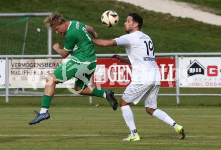 Fussball. Kaerntner Liga. Koettmannsdorf gegen Donau. Christopher Ballinger (Koettmannsdorf), Andreas Martin Tatschl   (Donau).  Koettmannsdorf, 19.10.2025.
Foto: Kuess
www.qspictures.net
---
pressefotos, pressefotografie, kuess, qs, qspictures, sport, bild, bilder, bilddatenbank