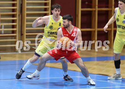 Basketball 2. Liga 2025/2026. Grunddurchgang 3. Runde.  Woerthersee Piraten gegen Upper Austrian Ballers.  Elias Podany  (Piraten), Simon Burgholzer   (Upper Austrian Ballers). Klagenfurt, am 18.10.2025.
Foto: Kuess
---
pressefotos, pressefotografie, kuess, qs, qspictures, sport, bild, bilder, bilddatenbank