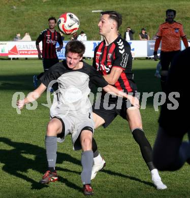 Fussball 1. Klasse West. Admira Villach gegen Oberlienz. Ermin Softic   (Admira),  Maximilian Pichlkostner   (Oberlienz). Villach, am 18.10.2025.
Foto: Kuess
www.qspictures.net
---
pressefotos, pressefotografie, kuess, qs, qspictures, sport, bild, bilder, bilddatenbank