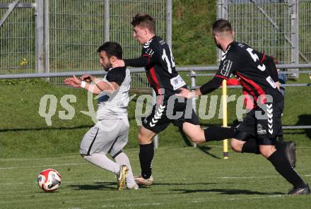 Fussball 1. Klasse West. Admira Villach gegen Oberlienz.  Fabian Pinter  (Admira,  Luis Henrique Oliveira de Almeida  (Oberlienz). Villach, am 18.10.2025.
Foto: Kuess
www.qspictures.net
---
pressefotos, pressefotografie, kuess, qs, qspictures, sport, bild, bilder, bilddatenbank