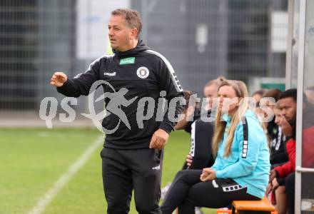 Fussball. Frauen.  2. Bundesliga. SK Austria Klagenfurt gegen Rapid Wien.  Trainer Lucian Florin Orga  (Klagenfurt).  Klagenfurt, 19.10.2025.
Foto: Kuess
www.qspictures.net
---
pressefotos, pressefotografie, kuess, qs, qspictures, sport, bild, bilder, bilddatenbank