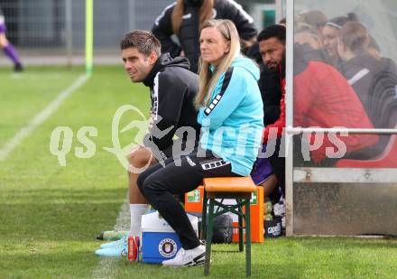 Fussball. Frauen.  2. Bundesliga. SK Austria Klagenfurt gegen Rapid Wien. Trainerin Sabine D Angelo, Tormanntrainer Marc Lamberger  (Klagenfurt).  Klagenfurt, 19.10.2025.
Foto: Kuess
www.qspictures.net
---
pressefotos, pressefotografie, kuess, qs, qspictures, sport, bild, bilder, bilddatenbank