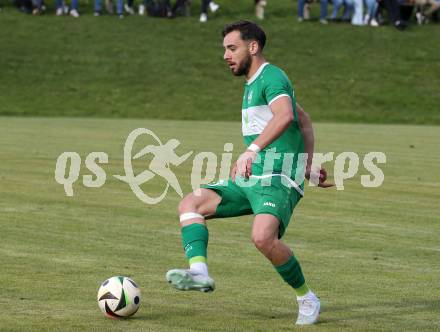 Fussball. Kaerntner Liga. Koettmannsdorf gegen Donau. Melvin Osmic    (Donau).  Koettmannsdorf, 19.10.2025.
Foto: Kuess
www.qspictures.net
---
pressefotos, pressefotografie, kuess, qs, qspictures, sport, bild, bilder, bilddatenbank