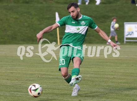 Fussball. Kaerntner Liga. Koettmannsdorf gegen Donau. Melvin Osmic   (Donau).  Koettmannsdorf, 19.10.2025.
Foto: Kuess
www.qspictures.net
---
pressefotos, pressefotografie, kuess, qs, qspictures, sport, bild, bilder, bilddatenbank