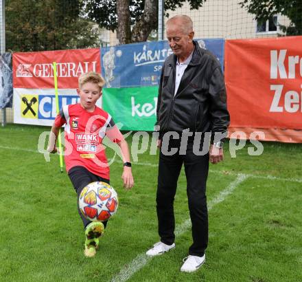 Fussball. Champ der Camps. Noel Ludwiger, Walter Ludescher. Klagenfurt, am 16.9.2025.
Foto: Kuess
www.qspictures.net
---
pressefotos, pressefotografie, kuess, qs, qspictures, sport, bild, bilder, bilddatenbank