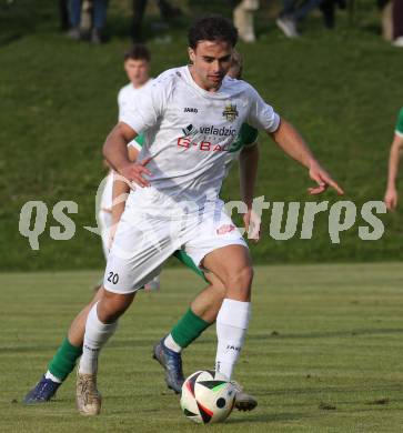 Fussball. Kaerntner Liga. Koettmannsdorf gegen Donau. Daniel Hans Genser  (Koettmannsdorf),   (Donau).  Koettmannsdorf, 19.10.2025.
Foto: Kuess
www.qspictures.net
---
pressefotos, pressefotografie, kuess, qs, qspictures, sport, bild, bilder, bilddatenbank