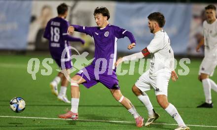 Fussball. Kaerntner Liga. SK Austria Klagenfurt Amateure gegen Matrei .  Din Delic  (Austria Klagenfurt),  Jonathan Panzl   (Matrei).  Koettmannsdorf, 25.10.2025.
Foto: Kuess
www.qspictures.net
---
pressefotos, pressefotografie, kuess, qs, qspictures, sport, bild, bilder, bilddatenbank