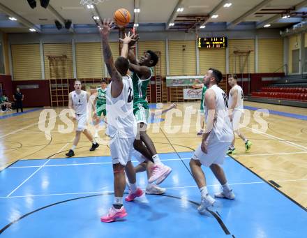 Basketball 2. Liga 2025/2026. Grunddurchgang 4. Runde.  KOS Celovec gegen Basketball Klub Rapid Wien.  Nikolas Susa (KOS),  David Ilunga Zola (Wien). Klagenfurt, am 25.10.2025.
Foto: Kuess
---
pressefotos, pressefotografie, kuess, qs, qspictures, sport, bild, bilder, bilddatenbank