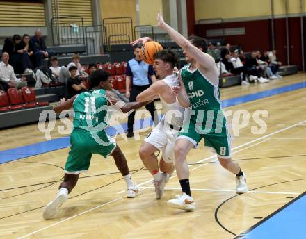 Basketball 2. Liga 2025/2026. Grunddurchgang 4. Runde.  KOS Celovec gegen Basketball Klub Rapid Wien. Edis Muric  (KOS), Radomir Djurdjevic , Lysander Gmeiner  (Wien). Klagenfurt, am 25.10.2025.
Foto: Kuess
---
pressefotos, pressefotografie, kuess, qs, qspictures, sport, bild, bilder, bilddatenbank