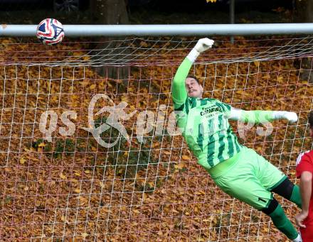 Fussball. 1. Klasse Mitte. Strassburg gegen Afritz.    Patrick Gailer   (Afritz).  Strassburg, 25.10.2025.
Foto: Kuess
www.qspictures.net
---
pressefotos, pressefotografie, kuess, qs, qspictures, sport, bild, bilder, bilddatenbank