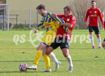 Fussball. 1. Klasse Mitte. Strassburg gegen Afritz.  Andreas Karpf   (Strassburg),  Sandro Pascal Moser    (Afritz).  Strassburg, 25.10.2025.
Foto: Kuess
www.qspictures.net
---
pressefotos, pressefotografie, kuess, qs, qspictures, sport, bild, bilder, bilddatenbank