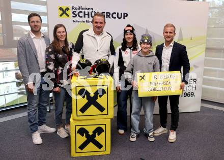 Schi Alpin. Landesschiverband. Raiffeisen Schuelercup. Christian Walder, Carmen Thalmann, Dieter Moertl, Carmen Spielberger, Luca Stocker, Hanno Douschan. Klagenfurt, am 24.1012025.
Foto: Kuess
www.qspictures.net
---
pressefotos, pressefotografie, kuess, qs, qspictures, sport, bild, bilder, bilddatenbank