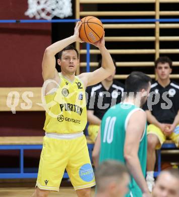 Basketball 2. Liga 2025/2026. Grunddurchgang 5. Runde.  Woerthersee Piraten gegen KOS Celovec.  Jan-Arne Apschner (Piraten), Klagenfurt, am 1.11.2025.
Foto: Kuess
---
pressefotos, pressefotografie, kuess, qs, qspictures, sport, bild, bilder, bilddatenbank