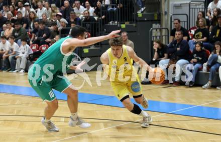 Basketball 2. Liga 2025/2026. Grunddurchgang 5. Runde.  Woerthersee Piraten gegen KOS Celovec.  Lukas Simoner (Piraten),  Veljko Dena (KOS). Klagenfurt, am 1.11.2025.
Foto: Kuess
---
pressefotos, pressefotografie, kuess, qs, qspictures, sport, bild, bilder, bilddatenbank
