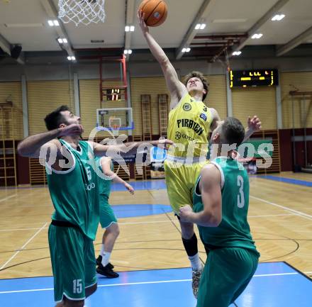 Basketball 2. Liga 2025/2026. Grunddurchgang 5. Runde.  Woerthersee Piraten gegen KOS Celovec. Lukas Simoner  (Piraten),   Marin Sliskovic (KOS). Klagenfurt, am 1.11.2025.
Foto: Kuess
---
pressefotos, pressefotografie, kuess, qs, qspictures, sport, bild, bilder, bilddatenbank
