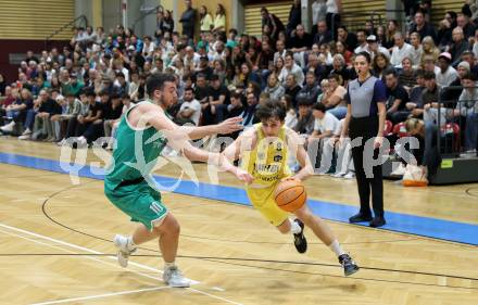 Basketball 2. Liga 2025/2026. Grunddurchgang 5. Runde.  Woerthersee Piraten gegen KOS Celovec. Elias Podany  (Piraten),  Veljko Dena (KOS). Klagenfurt, am 1.11.2025.
Foto: Kuess
---
pressefotos, pressefotografie, kuess, qs, qspictures, sport, bild, bilder, bilddatenbank