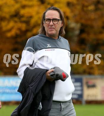 Fussball. Kaerntner Liga. KAC1909 gegen Spittal.   Trainer Richard Huber  (Spittal).  Klagenfurt, am 2.11.2025.
Foto: Kuess
www.qspictures.net
---
pressefotos, pressefotografie, kuess, qs, qspictures, sport, bild, bilder, bilddatenbank