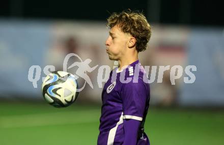 Fussball. Kaerntner Liga. SK Austria Klagenfurt Amateure gegen Matrei .   Tom Henrik Pfeiffer  (Austria Klagenfurt).  Klagenfurt, am  25.10.2025.
Foto: Kuess
www.qspictures.net
---
pressefotos, pressefotografie, kuess, qs, qspictures, sport, bild, bilder, bilddatenbank