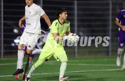 Fussball. Kaerntner Liga. SK Austria Klagenfurt Amateure gegen Matrei .   Alexander Turkin  (Austria Klagenfurt), ).  Klagenfurt, am  25.10.2025.
Foto: Kuess
www.qspictures.net
---
pressefotos, pressefotografie, kuess, qs, qspictures, sport, bild, bilder, bilddatenbank