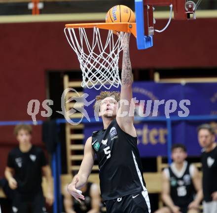 Basketball 2. Liga 2025/2026. Grunddurchgang 6. Runde.  KOS Celovec gegen Raiders Tirol.   Berk Mehmed  (Tirol). Klagenfurt, am 8.11.2025.
Foto: Kuess
---
pressefotos, pressefotografie, kuess, qs, qspictures, sport, bild, bilder, bilddatenbank
