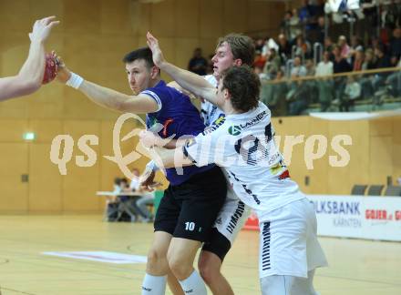 Handball Bundesliga. HLA. SC Ferlach gegen Voeslau.  Toni Perkusic  (SCF),  Jonas Dell  (Voeslau).  Ferlach, am 8.11.2025.
Foto: Kuess
www.qspictures.net
---
pressefotos, pressefotografie, kuess, qs, qspictures, sport, bild, bilder, bilddatenbank