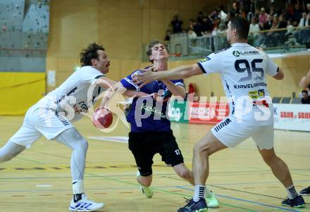 Handball Bundesliga. HLA. SC Ferlach gegen Voeslau.  Markus Kelih  (SCF), Jonas Dell, Romas Kirveliavicius   (Voeslau).  Ferlach, am 8.11.2025.
Foto: Kuess
www.qspictures.net
---
pressefotos, pressefotografie, kuess, qs, qspictures, sport, bild, bilder, bilddatenbank