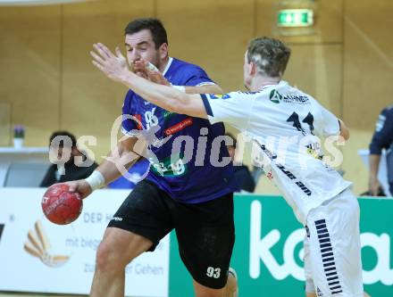 Handball Bundesliga. HLA. SC Ferlach gegen Voeslau.  Blaz Nosan (SCF),  Raphael Muck   (Voeslau).  Ferlach, am 8.11.2025.
Foto: Kuess
www.qspictures.net
---
pressefotos, pressefotografie, kuess, qs, qspictures, sport, bild, bilder, bilddatenbank