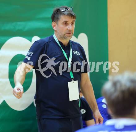Handball Bundesliga. HLA. SC Ferlach gegen Voeslau.  Trainer Robert Begus  (SCF)  Ferlach, am 8.11.2025.
Foto: Kuess
www.qspictures.net
---
pressefotos, pressefotografie, kuess, qs, qspictures, sport, bild, bilder, bilddatenbank