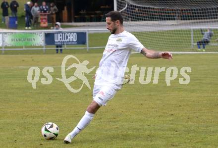 Fussball. Kaerntner Liga. Koettmannsdorf gegen Grafenstein.  Christopher Ballinger  (Koettmannsdorf).  Klagenfurt, am 8.11.2025.
Foto: Kuess
www.qspictures.net
---
pressefotos, pressefotografie, kuess, qs, qspictures, sport, bild, bilder, bilddatenbank