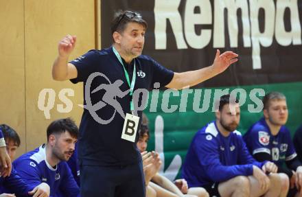 Handball Bundesliga. HLA. SC Ferlach gegen Voeslau.  Trainer Robert Begus  (SCF).  Ferlach, am 8.11.2025.
Foto: Kuess
www.qspictures.net
---
pressefotos, pressefotografie, kuess, qs, qspictures, sport, bild, bilder, bilddatenbank