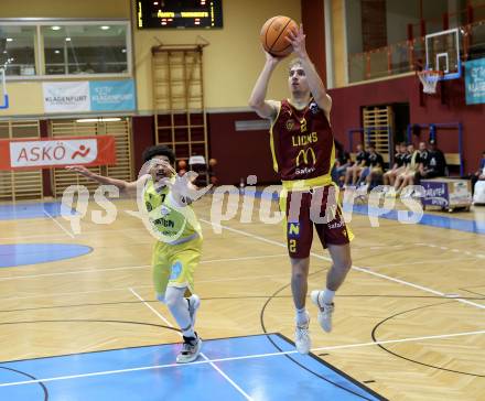 Basketball 2. Liga 2025/2026. Grunddurchgang 7. Runde.  Woerthersee Piraten gegen Traiskirchen Lions NexGen.  Marcus Holyfield  (Piraten),  Mykyta Bitkin (Traiskirchen). Klagenfurt, am 15.11.2025.
Foto: Kuess
---
pressefotos, pressefotografie, kuess, qs, qspictures, sport, bild, bilder, bilddatenbank