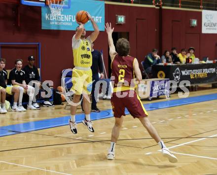 Basketball 2. Liga 2025/2026. Grunddurchgang 7. Runde.  Woerthersee Piraten gegen Traiskirchen Lions NexGen.  Tim Huber (Piraten), Mykyta Bitkin  (Traiskirchen). Klagenfurt, am 15.11.2025.
Foto: Kuess
---
pressefotos, pressefotografie, kuess, qs, qspictures, sport, bild, bilder, bilddatenbank