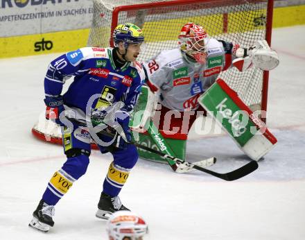 Eishockey ICE Bundesliga.  Winn2day ICE Hockey League. VSV gegen KAC.  Elias Wallenta  (VSV),  Sebastian Dahm  (KAC). Villach am 14.11.2025.
Foto: Kuess
www.qspictures.net
---
pressefotos, pressefotografie, kuess, qs, qspictures, sport, bild, bilder, bilddatenbank