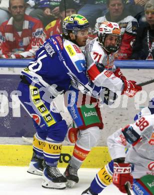 Eishockey ICE Bundesliga.  Winn2day ICE Hockey League. VSV gegen KAC.  Kevin Hancock   (VSV),  Johannes Dobrovolny  (KAC). Villach am 14.11.2025.
Foto: Kuess
www.qspictures.net
---
pressefotos, pressefotografie, kuess, qs, qspictures, sport, bild, bilder, bilddatenbank
