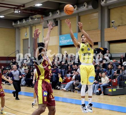 Basketball 2. Liga 2025/2026. Grunddurchgang 7. Runde.  Woerthersee Piraten gegen Traiskirchen Lions NexGen. Marcus Holyfield   (Piraten),  Jamie Onyemaechi (Traiskirchen). Klagenfurt, am 15.11.2025.
Foto: Kuess
---
pressefotos, pressefotografie, kuess, qs, qspictures, sport, bild, bilder, bilddatenbank