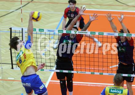 Volleyball Bundesliga. AVL. Austrian Volleyball League.   Aich/Dob gegen VBK Kelag Woerther-See-Loewen Klagenfurt.  Jan Jirasek (Aich/Dob), Leonardo Plaza Gandini  (VBK Klagenfurt). Bleiburg, am 15.11.2025.
Foto: Kuess
www.qspictures.net
---
pressefotos, pressefotografie, kuess, qs, qspictures, sport, bild, bilder, bilddatenbank