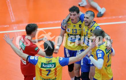 Volleyball Bundesliga. AVL. Austrian Volleyball League.   Aich/Dob gegen VBK Kelag Woerther-See-Loewen Klagenfurt.  Jubel  (Aich/Dob). Bleiburg, am 15.11.2025.
Foto: Kuess
www.qspictures.net
---
pressefotos, pressefotografie, kuess, qs, qspictures, sport, bild, bilder, bilddatenbank